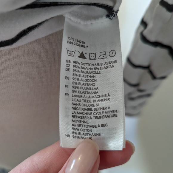 H&M - Stripped Long Sleeve - Small - Picture 4 of 4
